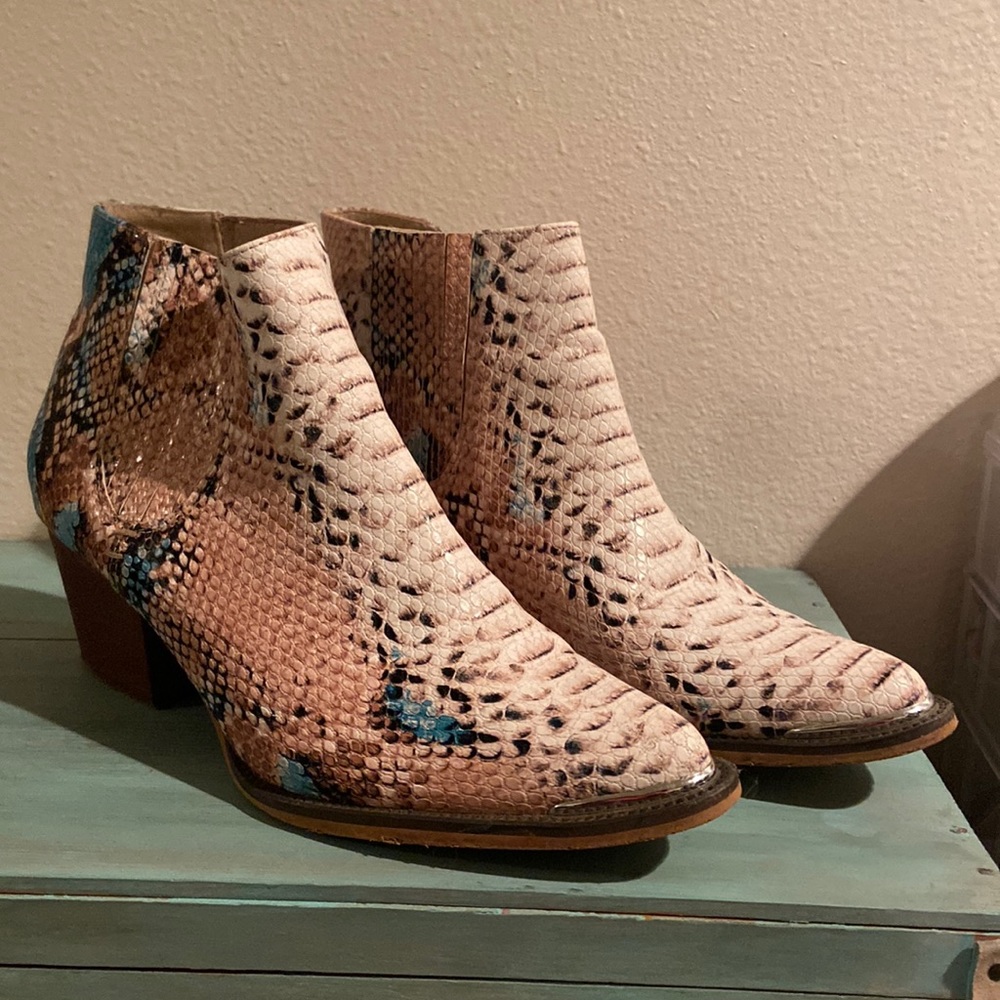 Snakeskin Pattern Ankle Boots